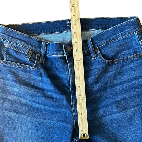 J.Crew Factory 9" Mid-Rise Skinny Jean Signature Stretch Sz 32 - Picture 8 of 9